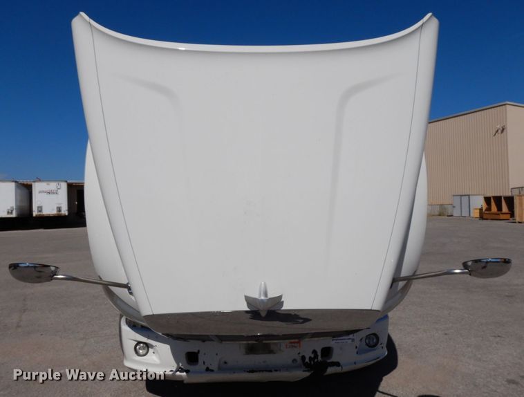 image for item DH6614 2012 Peterbilt 587  semi truck