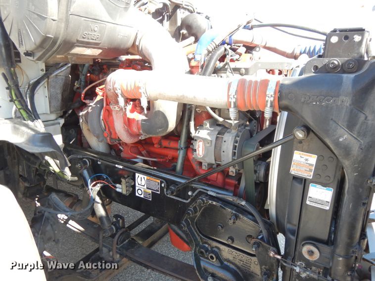 image for item DH6614 2012 Peterbilt 587  semi truck