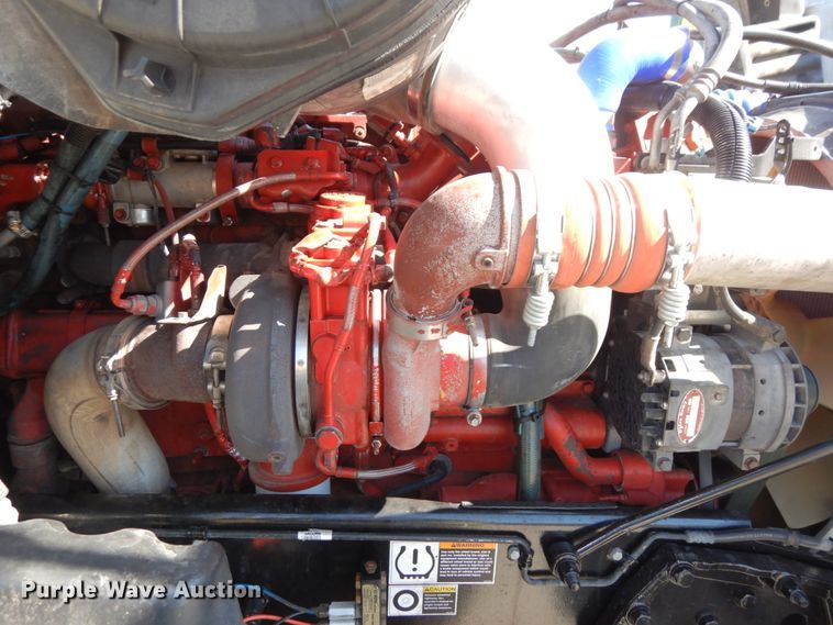 image for item DH6614 2012 Peterbilt 587  semi truck