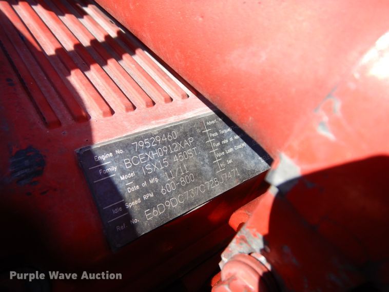 image for item DH6614 2012 Peterbilt 587  semi truck