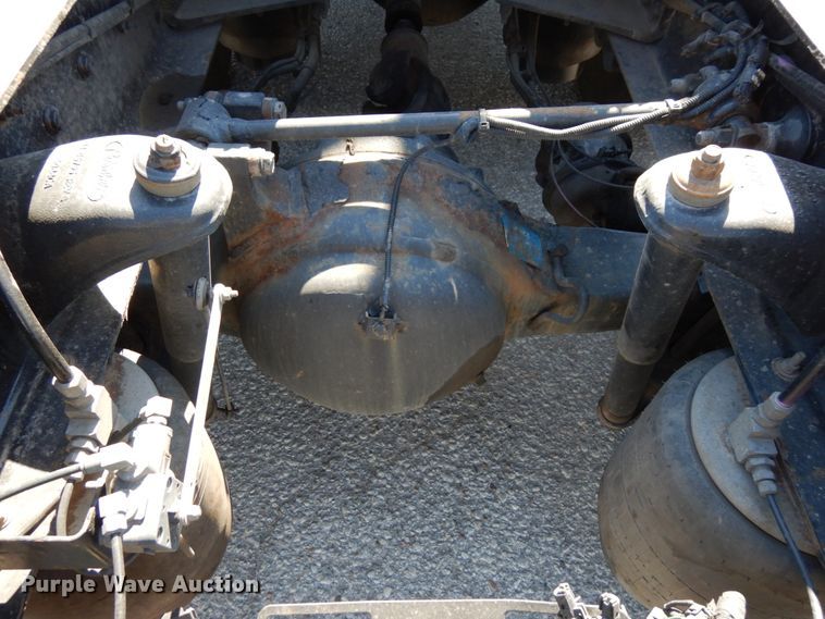 image for item DH6614 2012 Peterbilt 587  semi truck