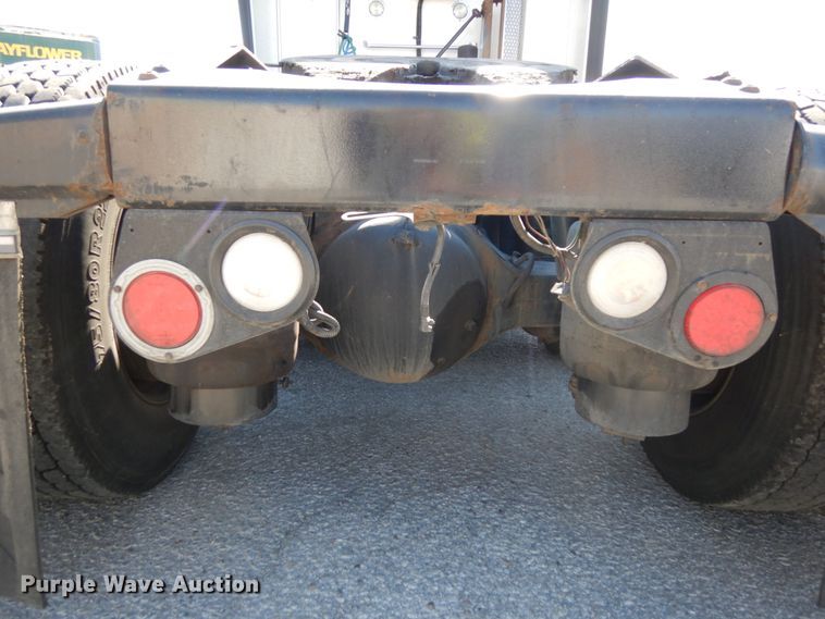 image for item DH6614 2012 Peterbilt 587  semi truck