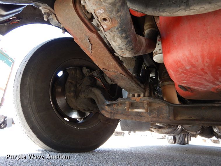 image for item DH6614 2012 Peterbilt 587  semi truck