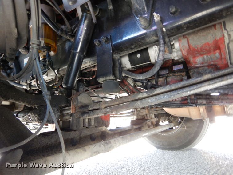 image for item DH6614 2012 Peterbilt 587  semi truck