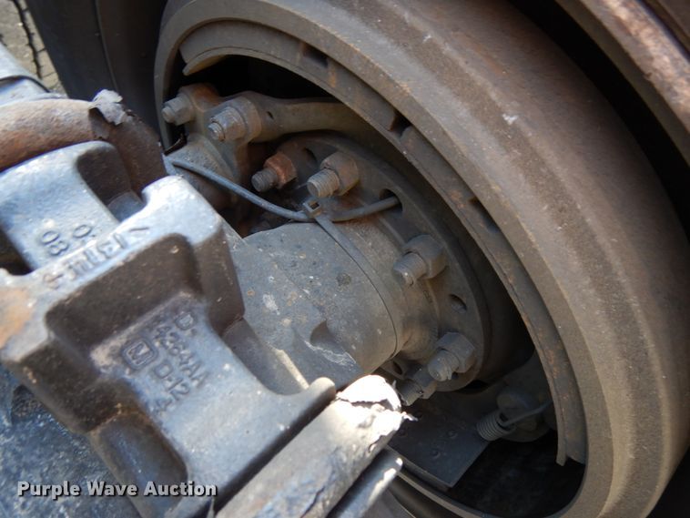 image for item DH6614 2012 Peterbilt 587  semi truck