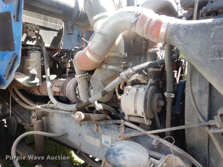 image for item DI0400 1994 Kenworth T450  semi truck