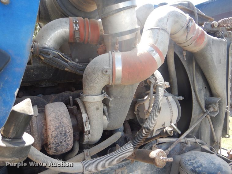 image for item DI0400 1994 Kenworth T450  semi truck