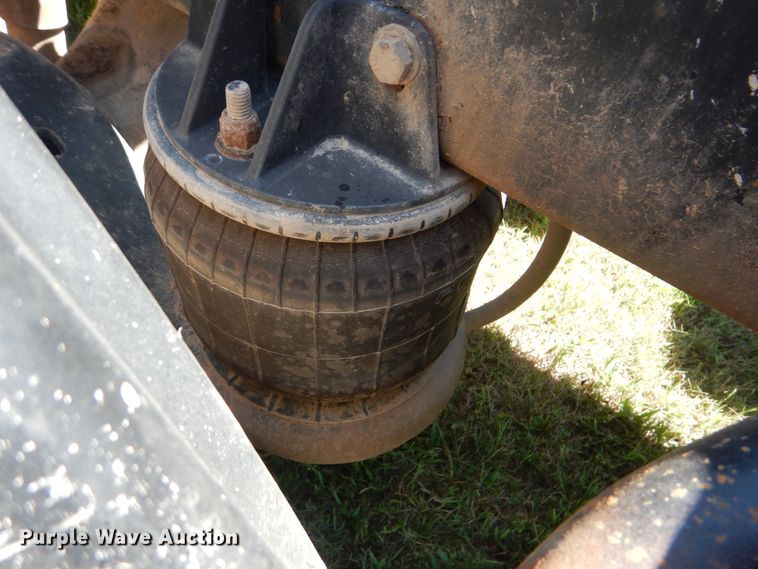 image for item DI0400 1994 Kenworth T450  semi truck