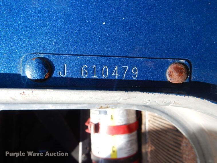 image for item DI0400 1994 Kenworth T450  semi truck