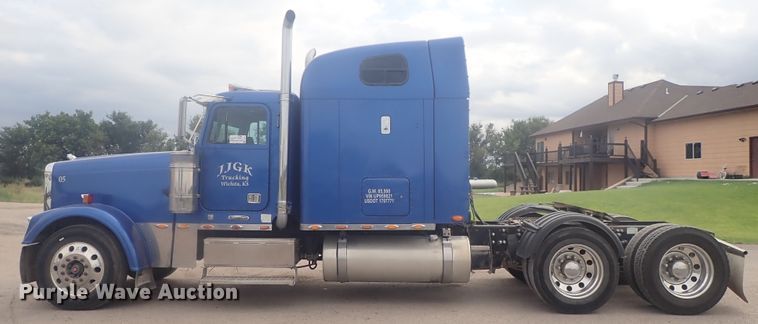 image for item DI4735 1998 Freightliner Classic X2  semi truck