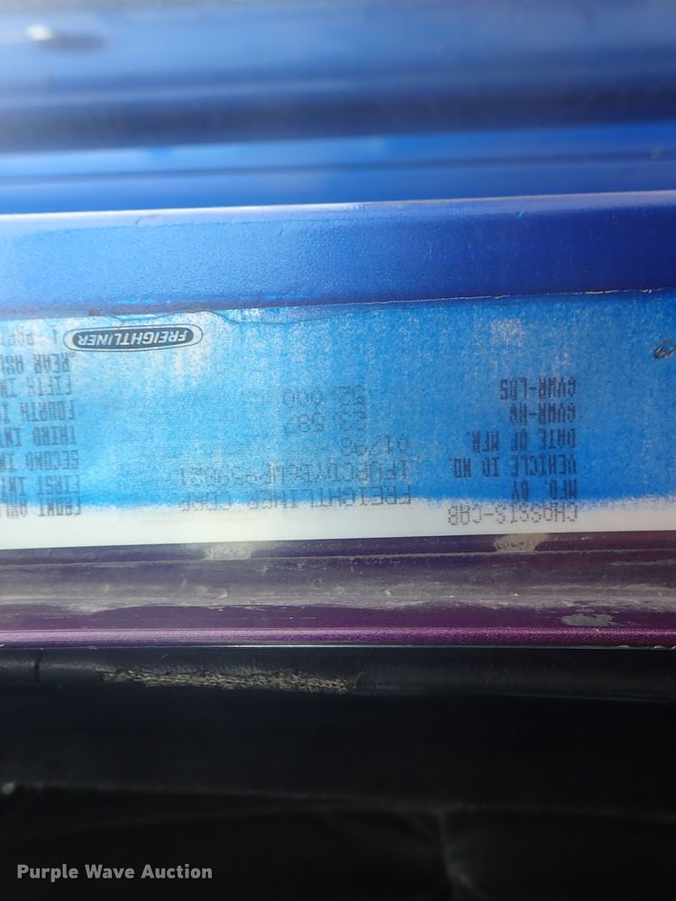 image for item DI4735 1998 Freightliner Classic X2  semi truck