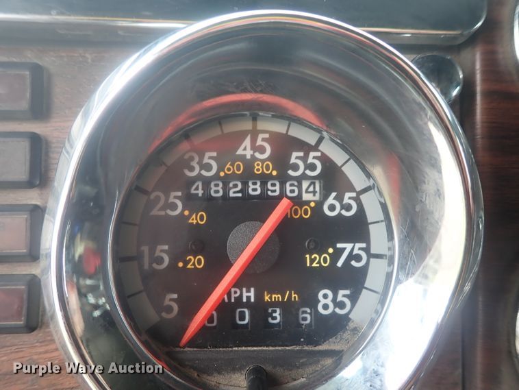 image for item DI4735 1998 Freightliner Classic X2  semi truck