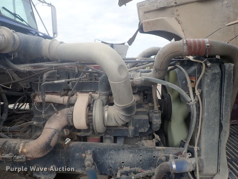 image for item DI4735 1998 Freightliner Classic X2  semi truck