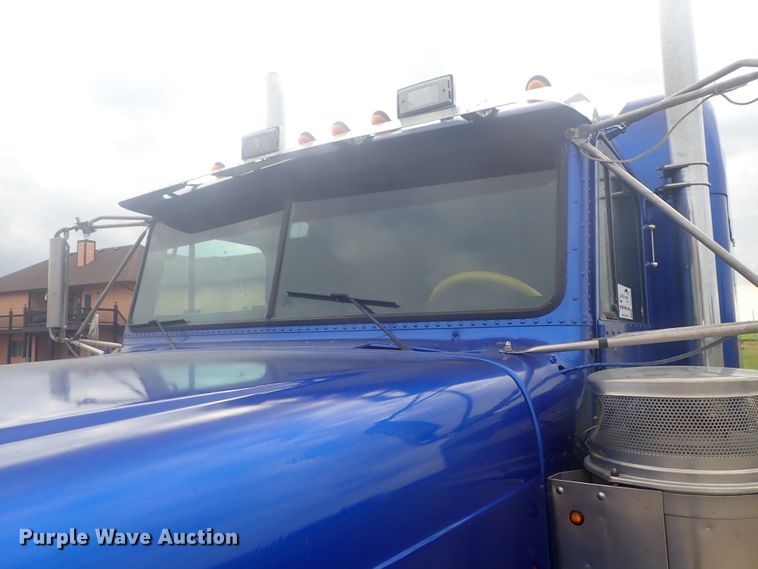 image for item DI4735 1998 Freightliner Classic X2  semi truck