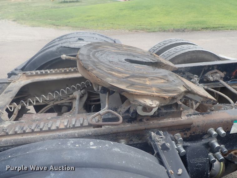 image for item DI4735 1998 Freightliner Classic X2  semi truck