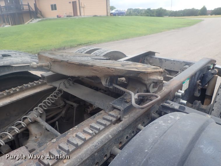 image for item DI4735 1998 Freightliner Classic X2  semi truck