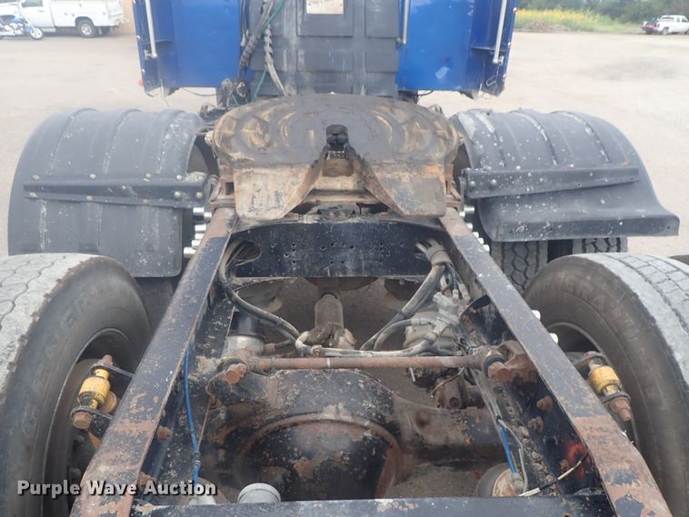 image for item DI4735 1998 Freightliner Classic X2  semi truck