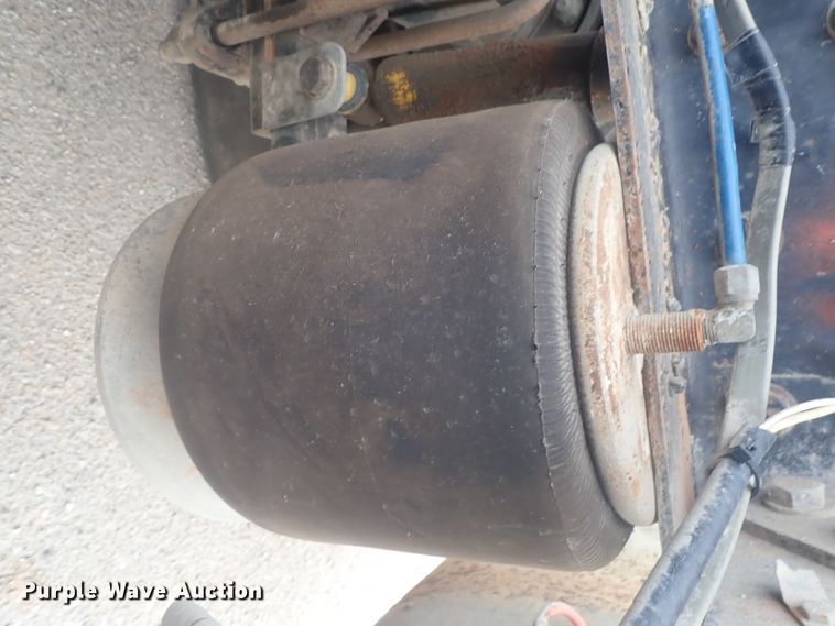 image for item DI4735 1998 Freightliner Classic X2  semi truck