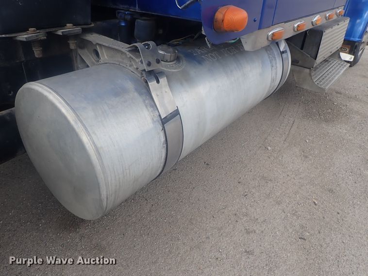 image for item DI4735 1998 Freightliner Classic X2  semi truck