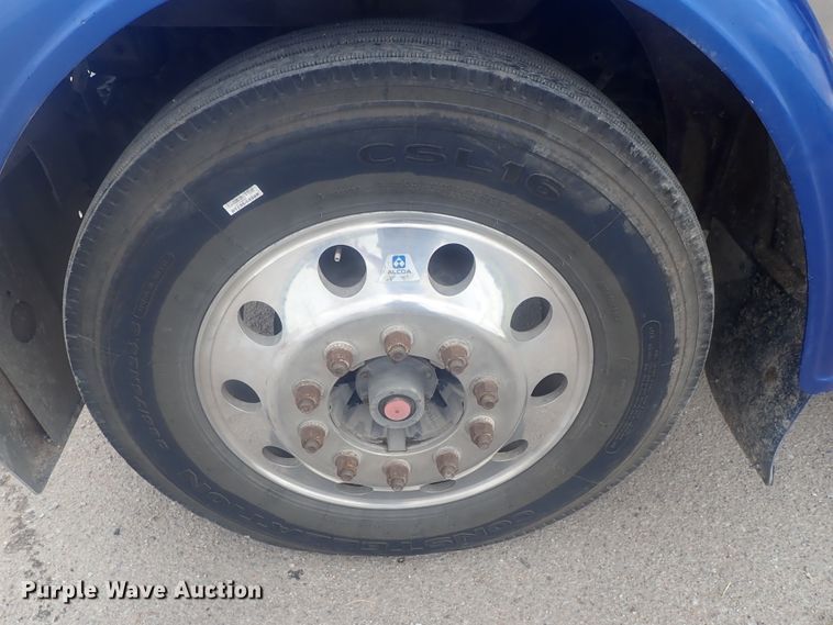 image for item DI4735 1998 Freightliner Classic X2  semi truck