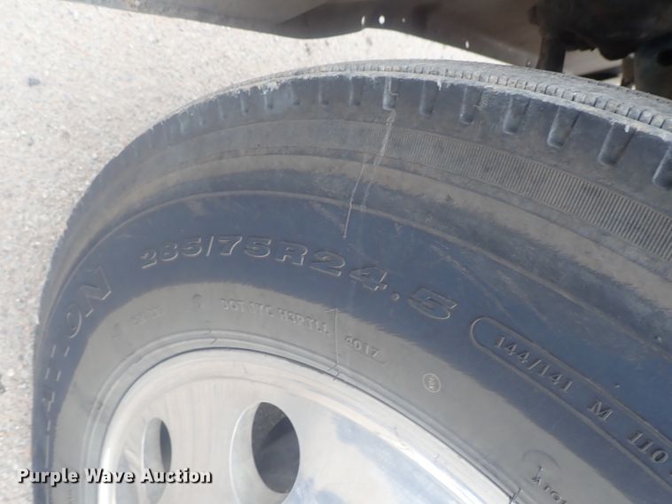 image for item DI4735 1998 Freightliner Classic X2  semi truck