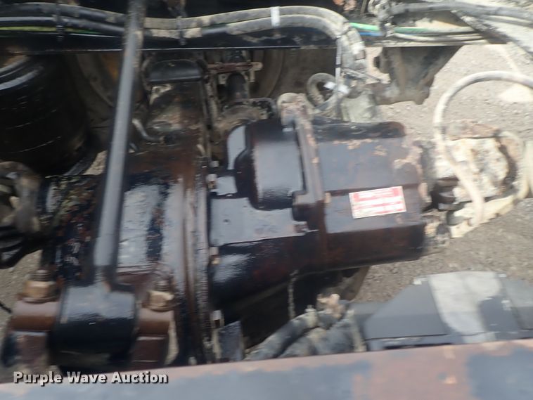 image for item DI4736 2001 Freightliner Columbia  semi truck