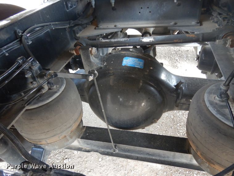 image for item DI8501 2016 Peterbilt 579  semi truck