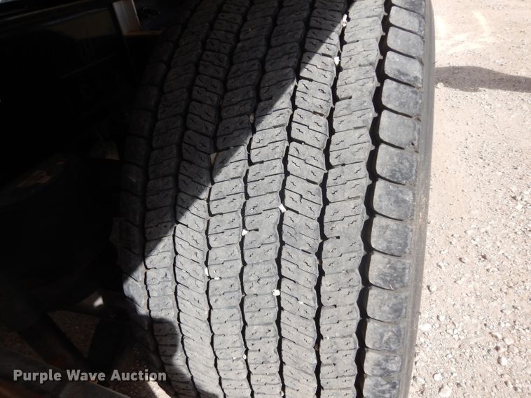 image for item DI8501 2016 Peterbilt 579  semi truck