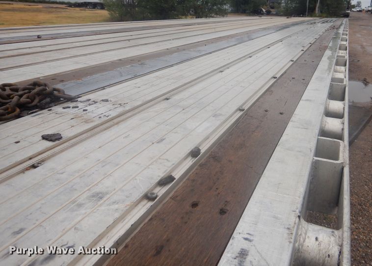 image for item DJ1057 2020 Transcraft flatbed trailer