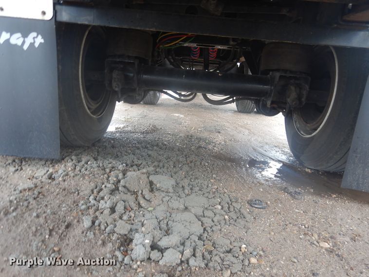 image for item DJ1057 2020 Transcraft flatbed trailer