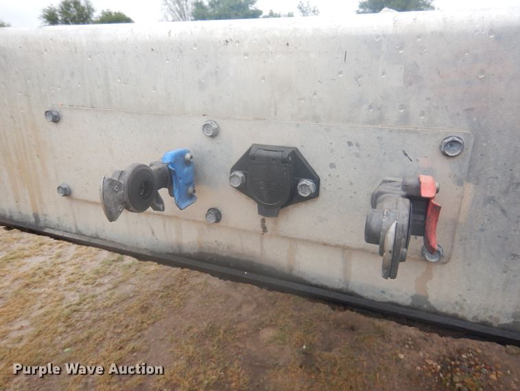 image for item DJ1057 2020 Transcraft flatbed trailer