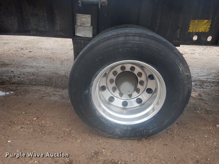 image for item DJ1057 2020 Transcraft flatbed trailer