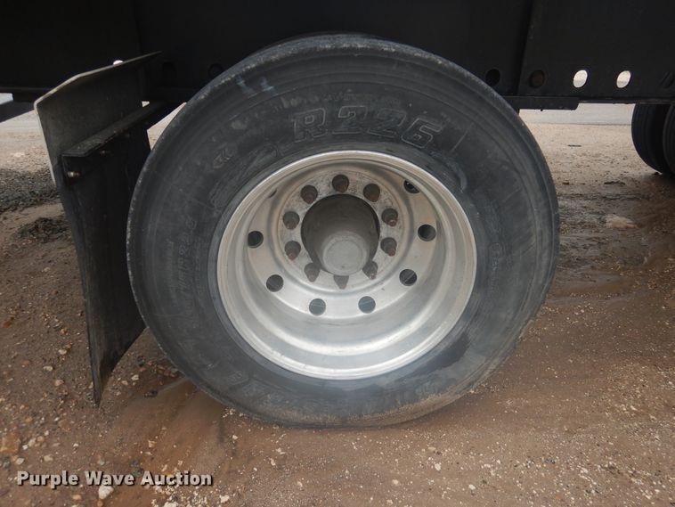 image for item DJ1057 2020 Transcraft flatbed trailer