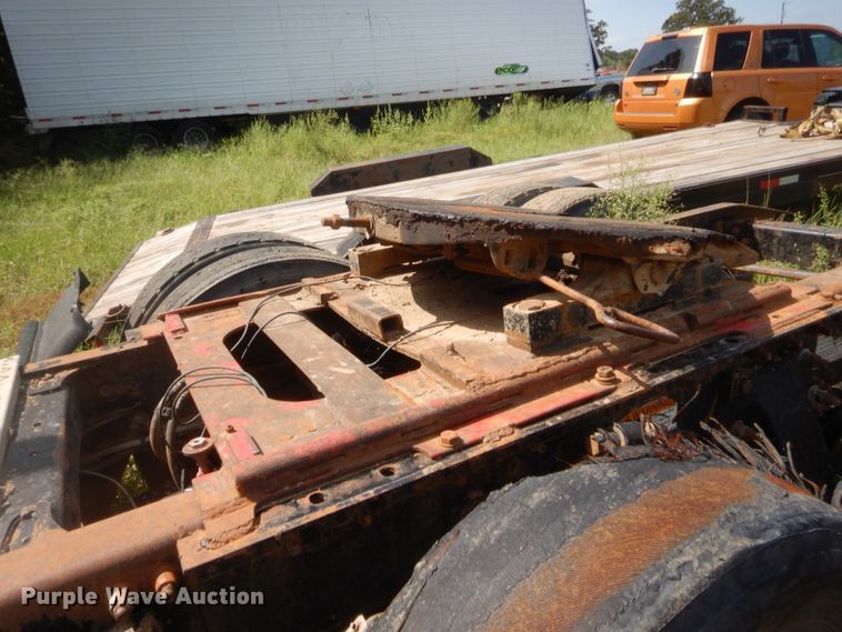 image for item DJ2007 2007 Freightliner Columbia  semi truck