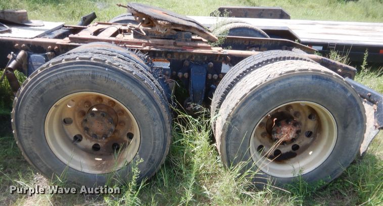 image for item DJ2007 2007 Freightliner Columbia  semi truck