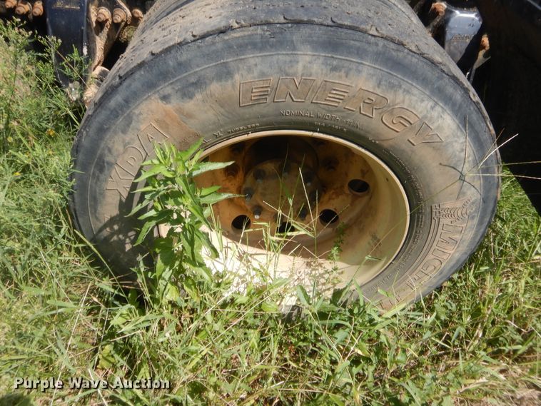 image for item DJ2007 2007 Freightliner Columbia  semi truck