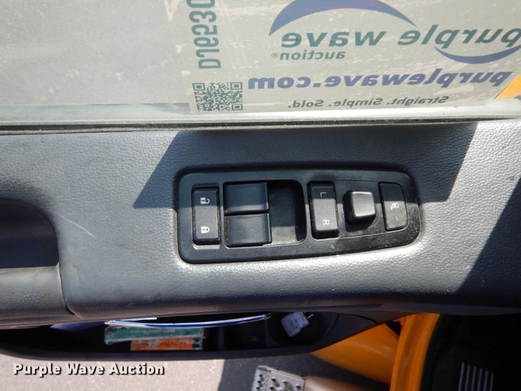 image for item DJ6530 2016 Peterbilt 579  semi truck