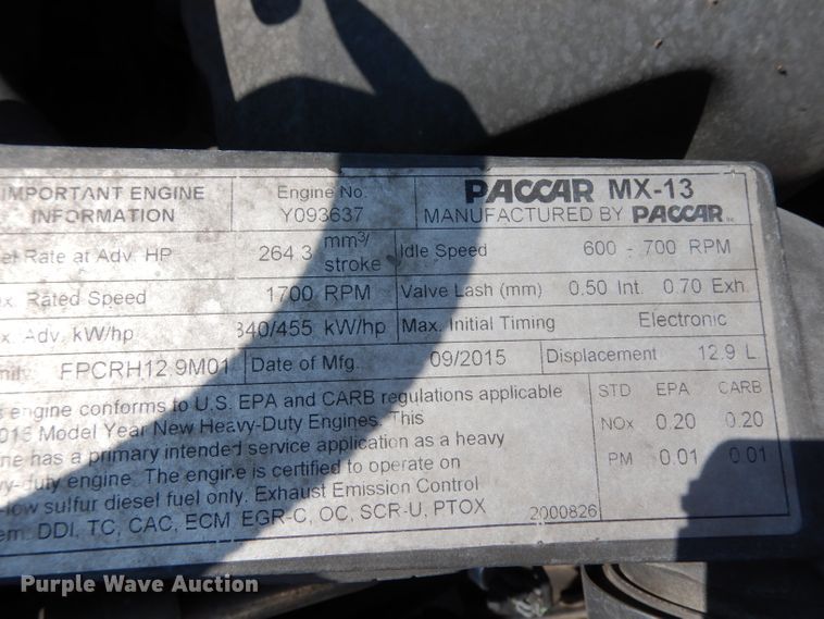 image for item DJ6530 2016 Peterbilt 579  semi truck