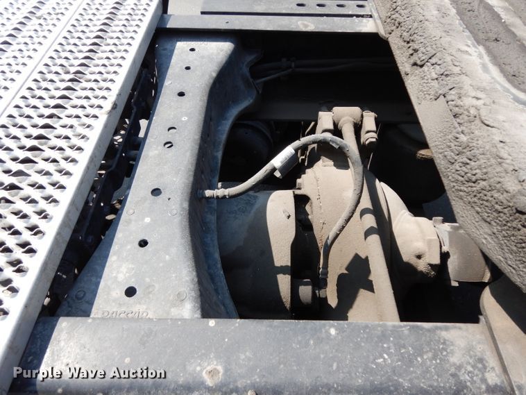 image for item DJ6530 2016 Peterbilt 579  semi truck