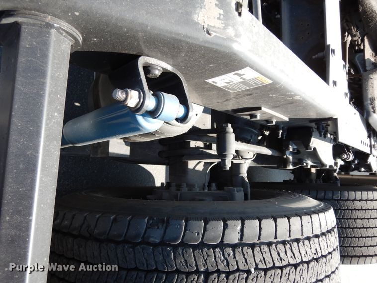 image for item DJ6530 2016 Peterbilt 579  semi truck