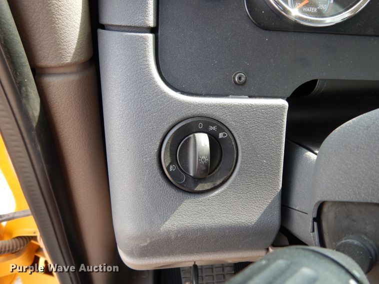 image for item DJ6531 2018 Freightliner Cascadia  semi truck