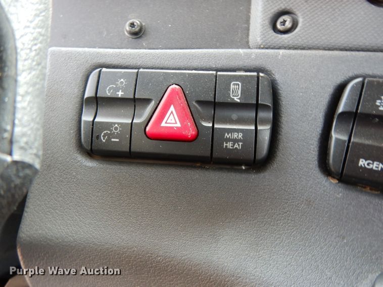 image for item DJ6531 2018 Freightliner Cascadia  semi truck