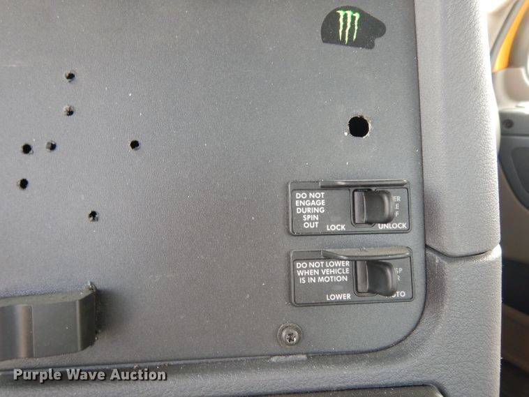 image for item DJ6531 2018 Freightliner Cascadia  semi truck