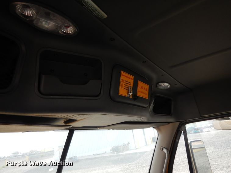 image for item DJ6531 2018 Freightliner Cascadia  semi truck