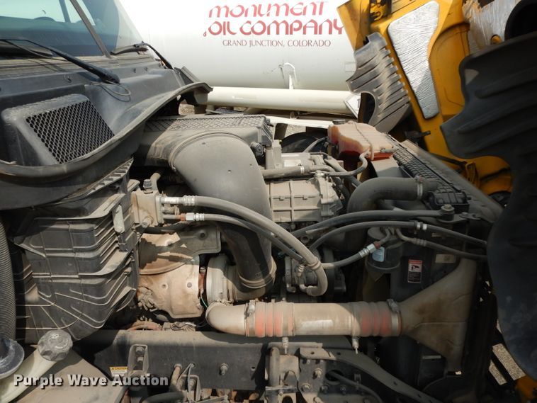 image for item DJ6531 2018 Freightliner Cascadia  semi truck