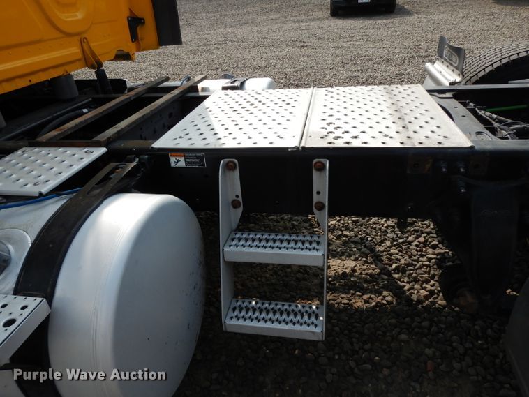 image for item DJ6531 2018 Freightliner Cascadia  semi truck