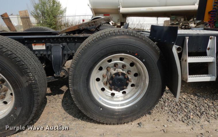 image for item DJ6531 2018 Freightliner Cascadia  semi truck