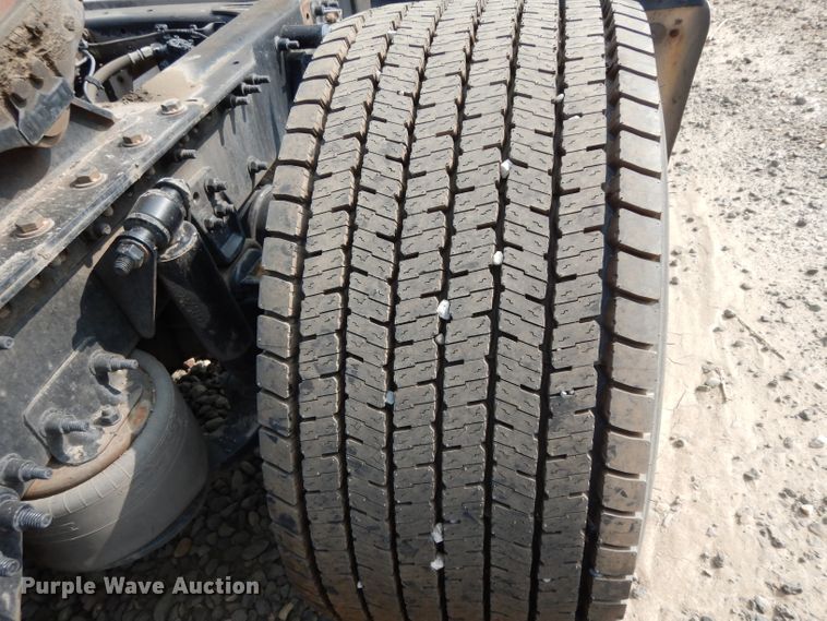 image for item DJ6531 2018 Freightliner Cascadia  semi truck