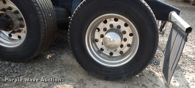 image for item DJ6531 2018 Freightliner Cascadia  semi truck