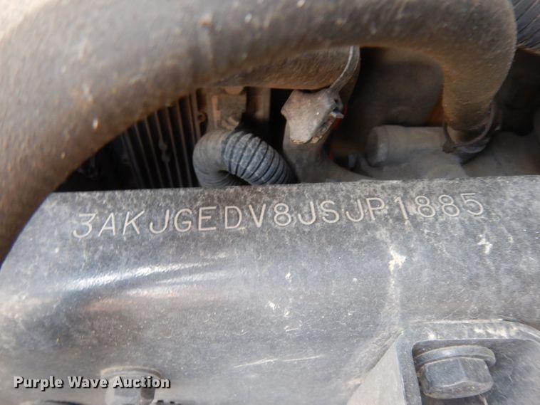 image for item DJ6531 2018 Freightliner Cascadia  semi truck